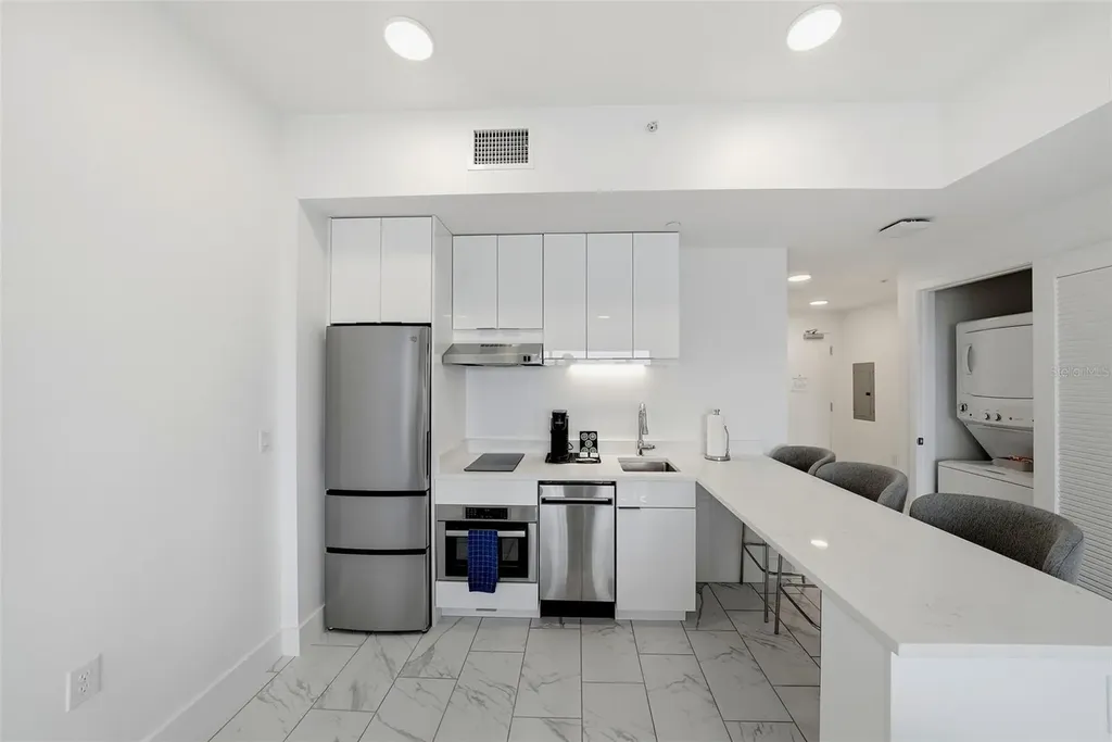 411 E Shore Drive Clearwater Beach FL 33767