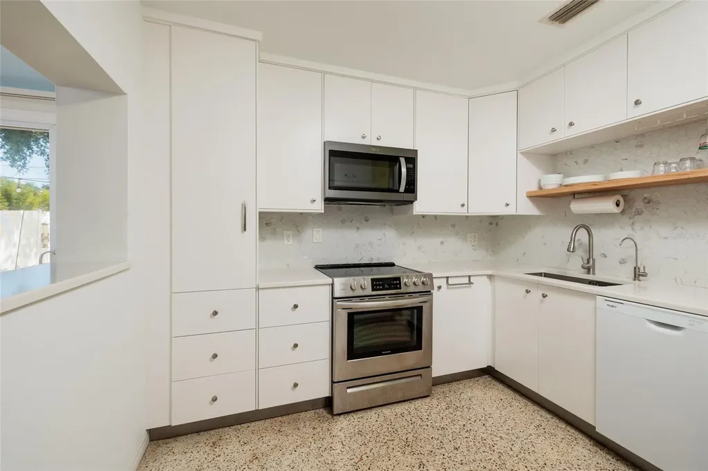 661 63rd Avenue S St Petersburg FL 33705