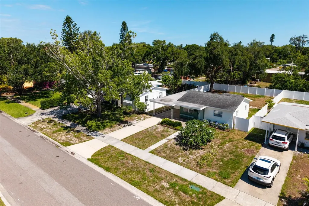 661 63rd Avenue S St Petersburg FL 33705