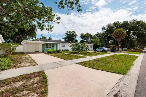 661 63rd Avenue S St Petersburg FL 33705