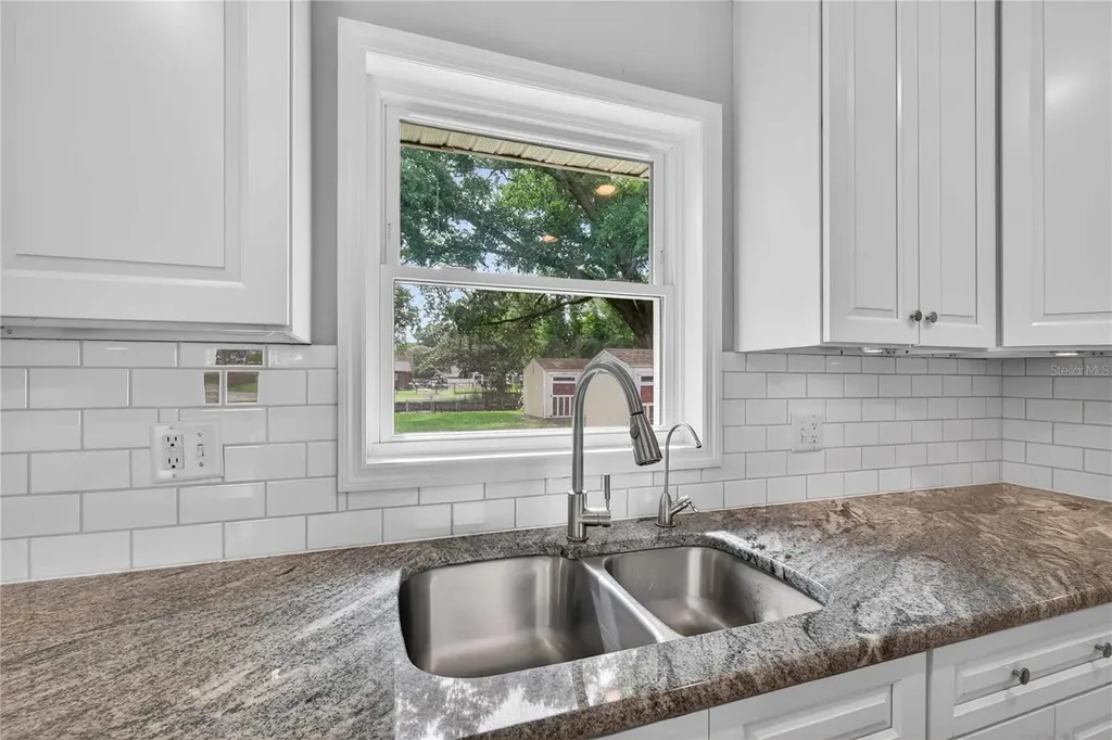 27638 Lisa Drive Tavares FL 32778