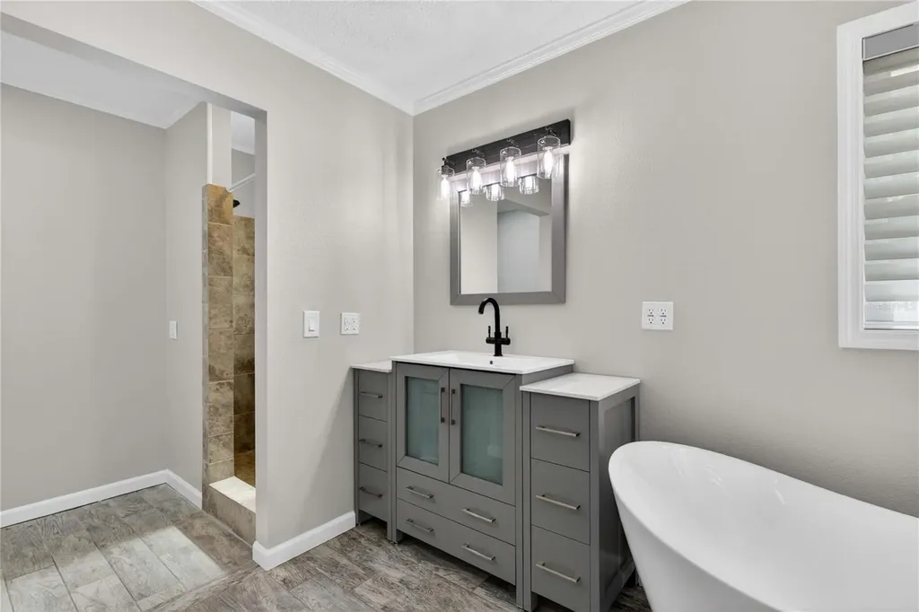 27638 Lisa Drive Tavares FL 32778