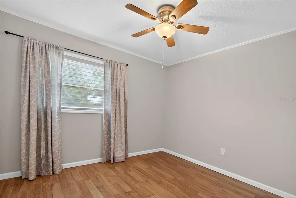 27638 Lisa Drive Tavares FL 32778