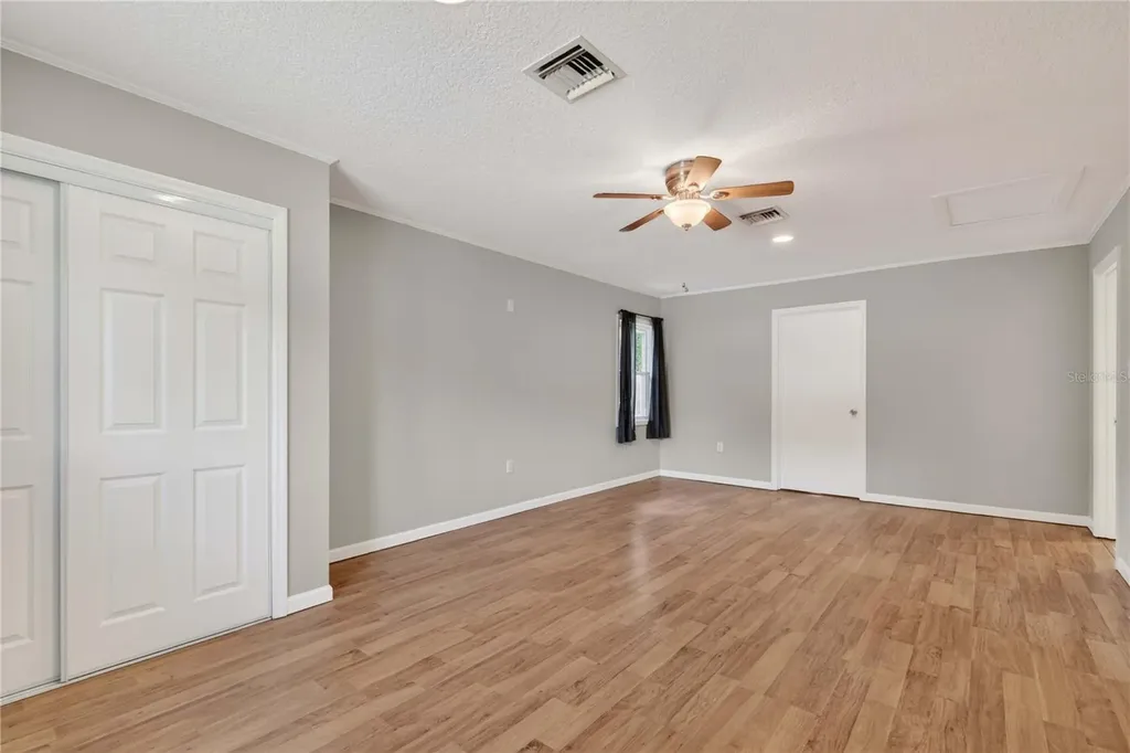 27638 Lisa Drive Tavares FL 32778