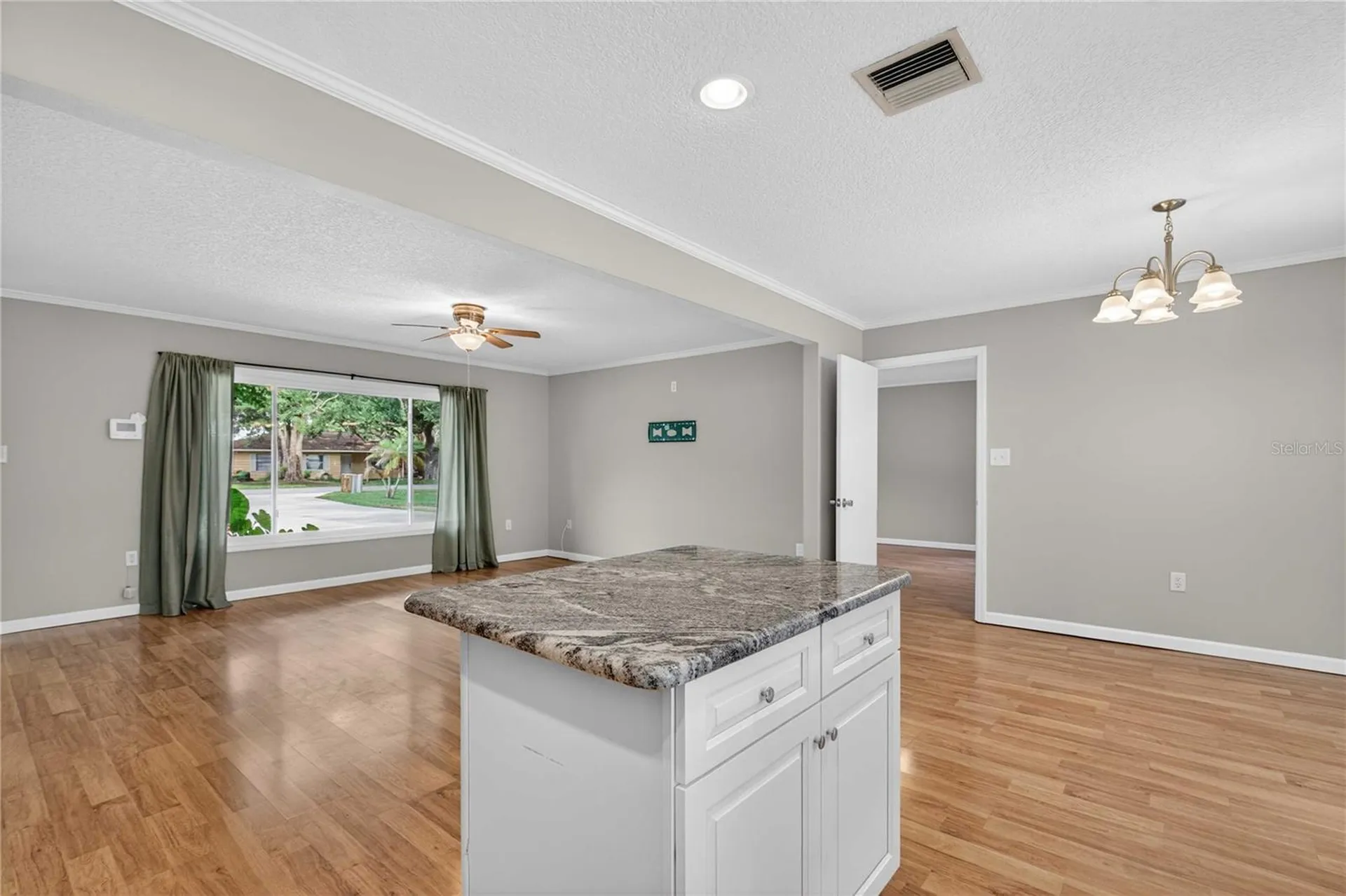 27638 Lisa Drive Tavares FL 32778