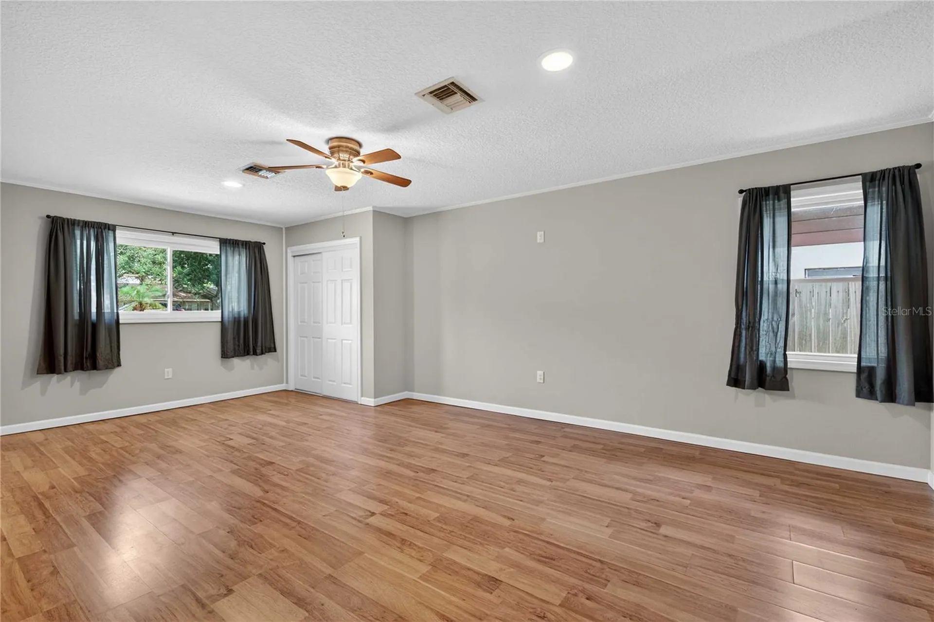 27638 Lisa Drive Tavares FL 32778