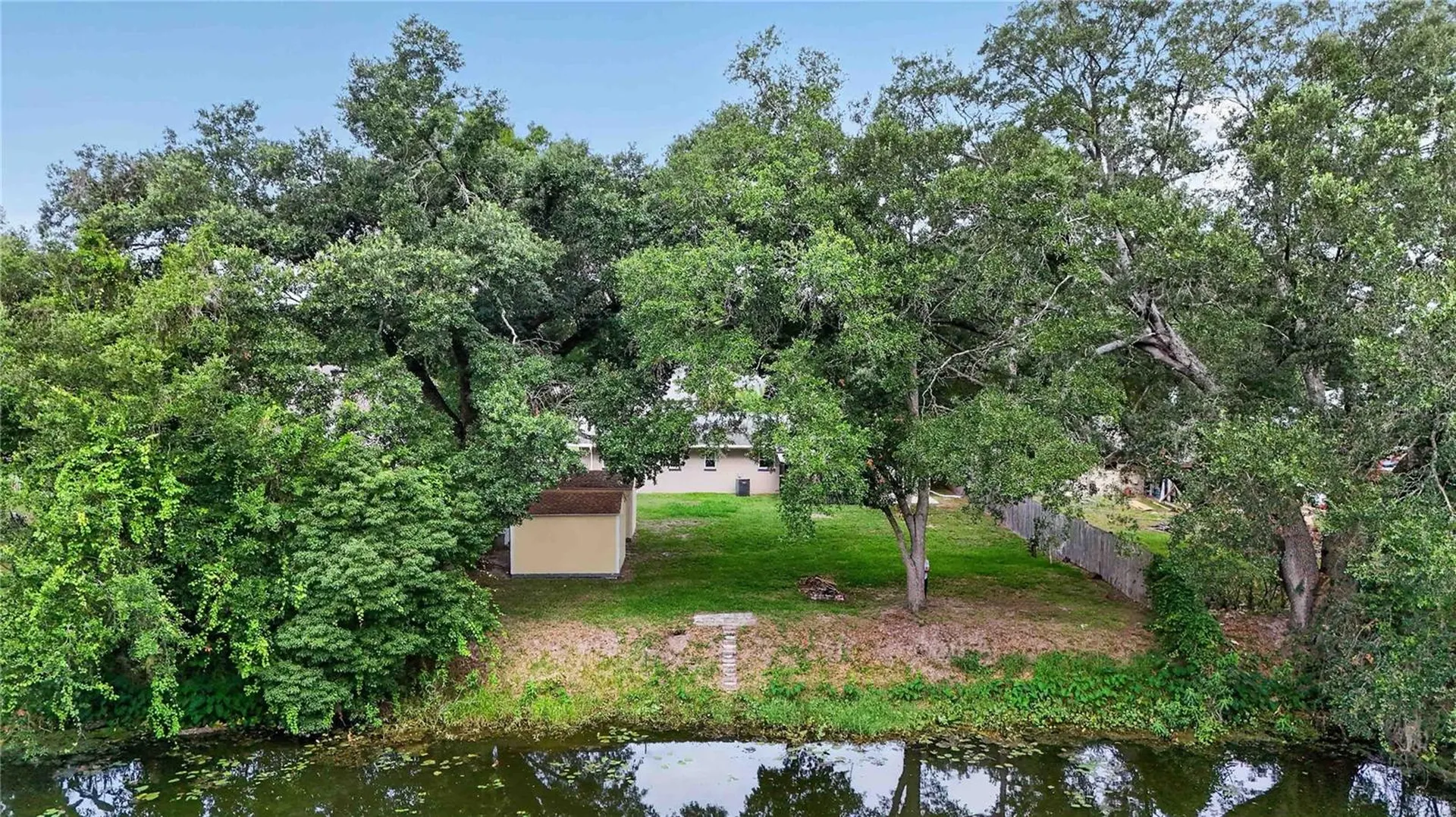 27638 Lisa Drive Tavares FL 32778