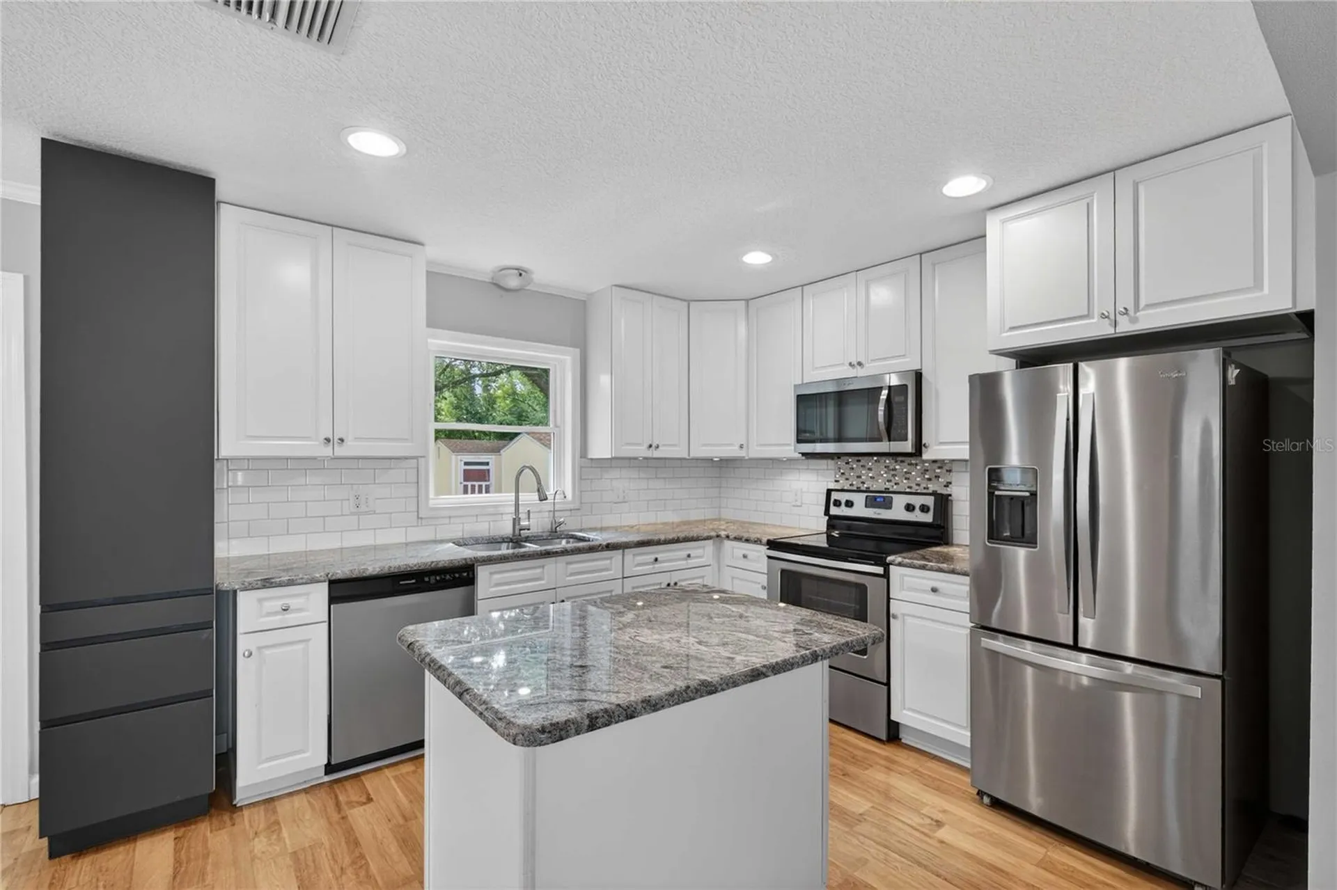 27638 Lisa Drive Tavares FL 32778
