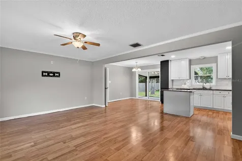 27638 Lisa Drive Tavares FL 32778
