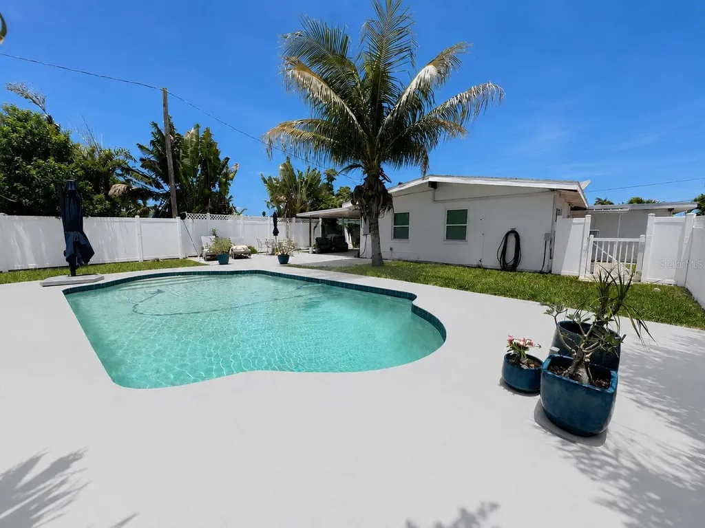 377 39th Avenue St Pete Beach FL 33706