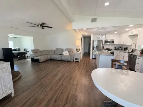 377 39th Avenue St Pete Beach FL 33706