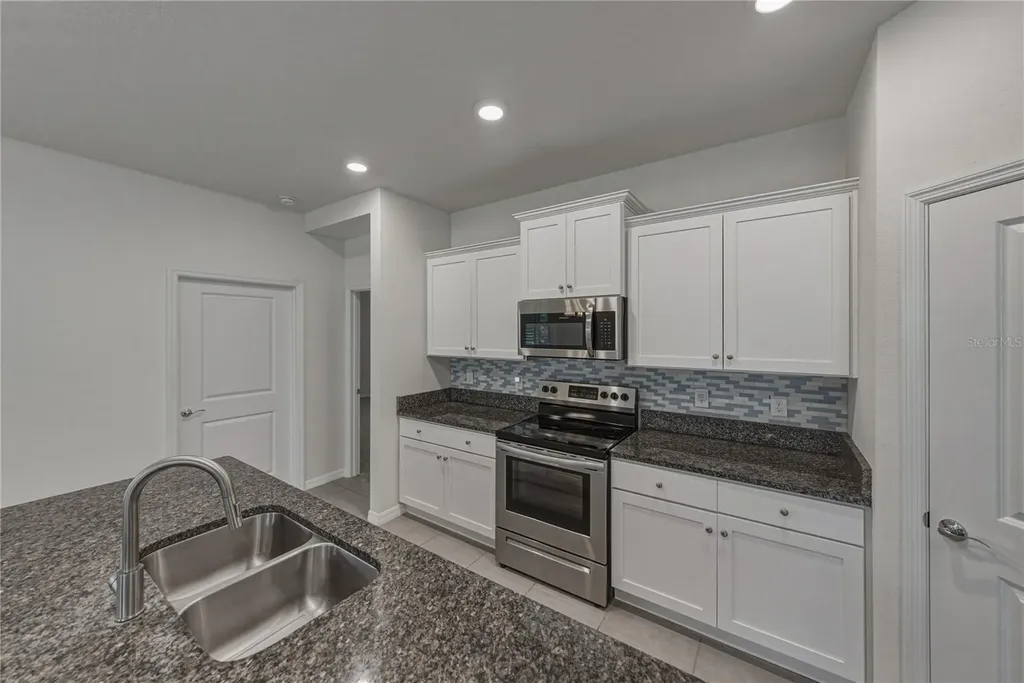 12322 Eastpointe Drive Dade City FL 33525
