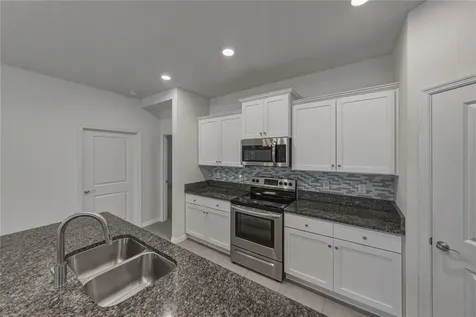 12322 Eastpointe Drive Dade City FL 33525