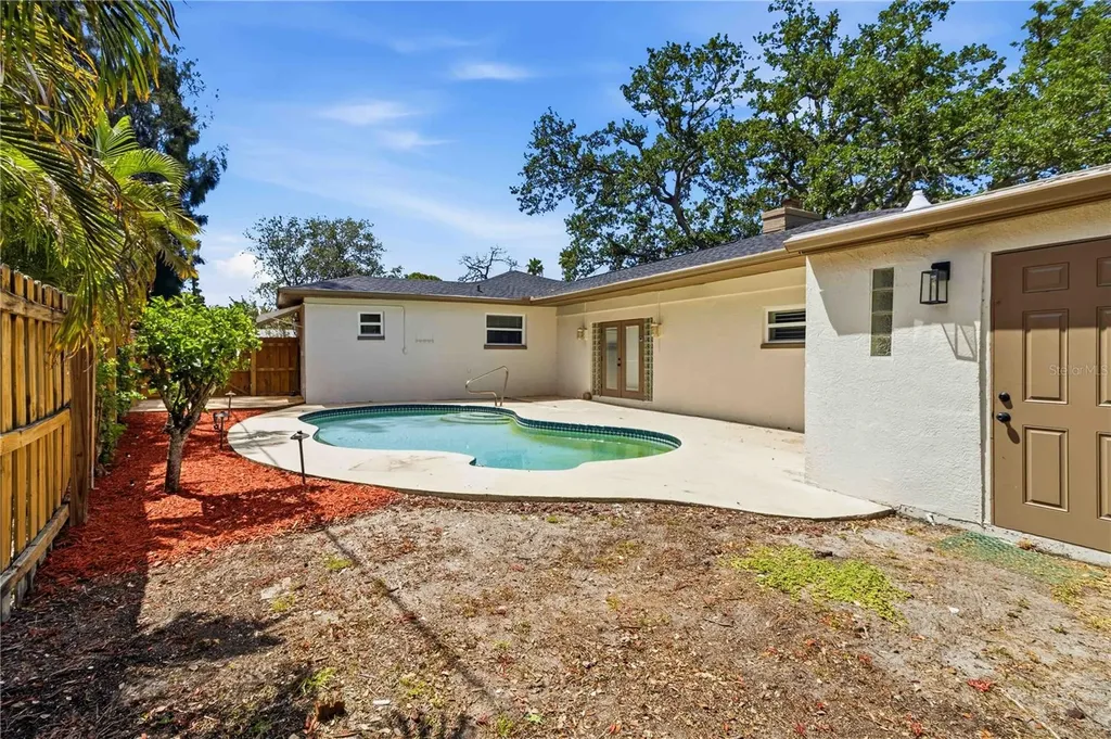 4001 Arkansas Avenue NE St Petersburg FL 33703