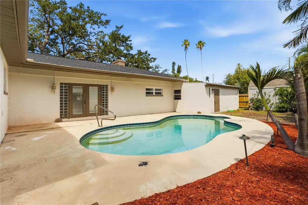 4001 Arkansas Avenue NE St Petersburg FL 33703