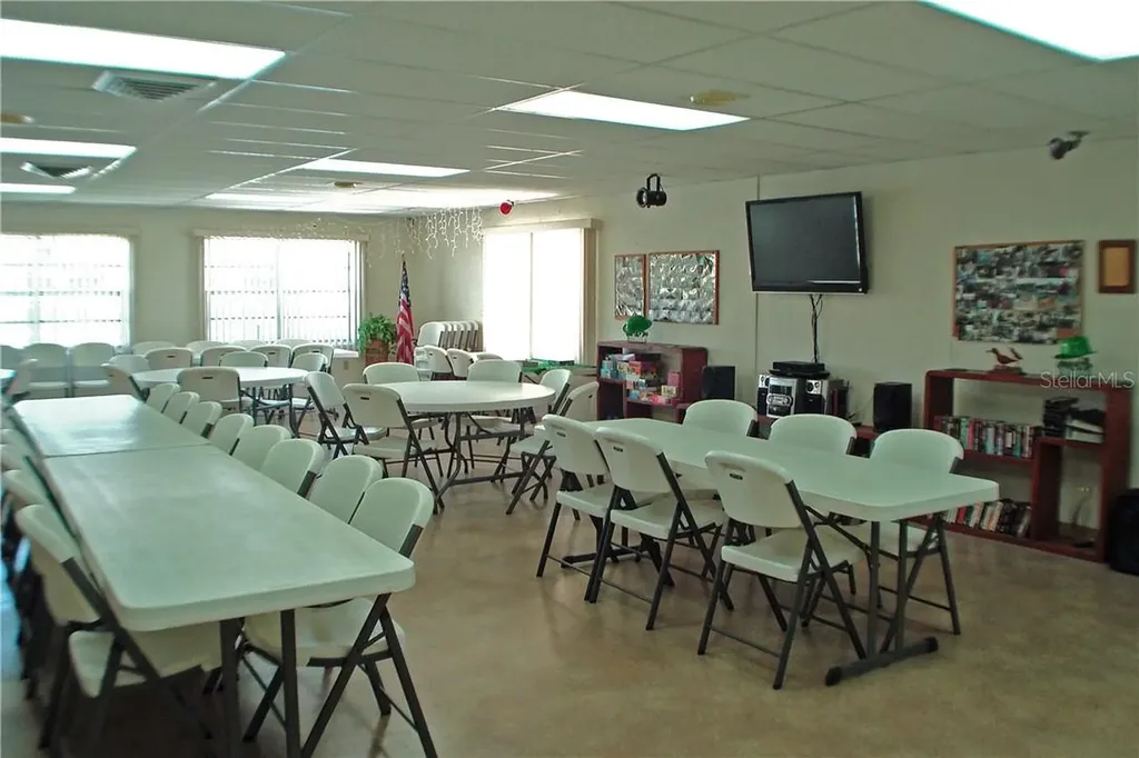 3668 Lake Bayshore Drive Bradenton FL 34205