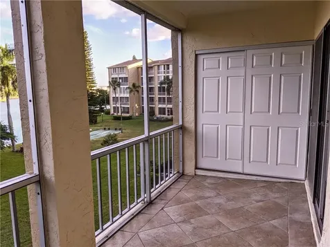 3668 Lake Bayshore Drive Bradenton FL 34205