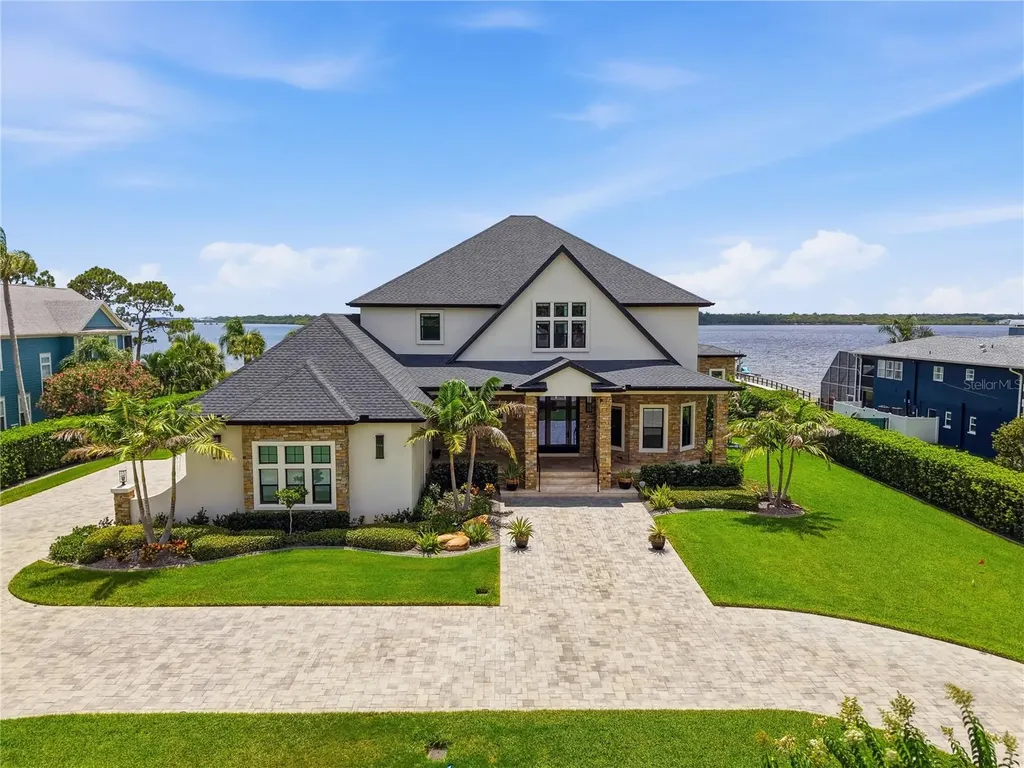 732 Shore Drive E Oldsmar FL 34677
