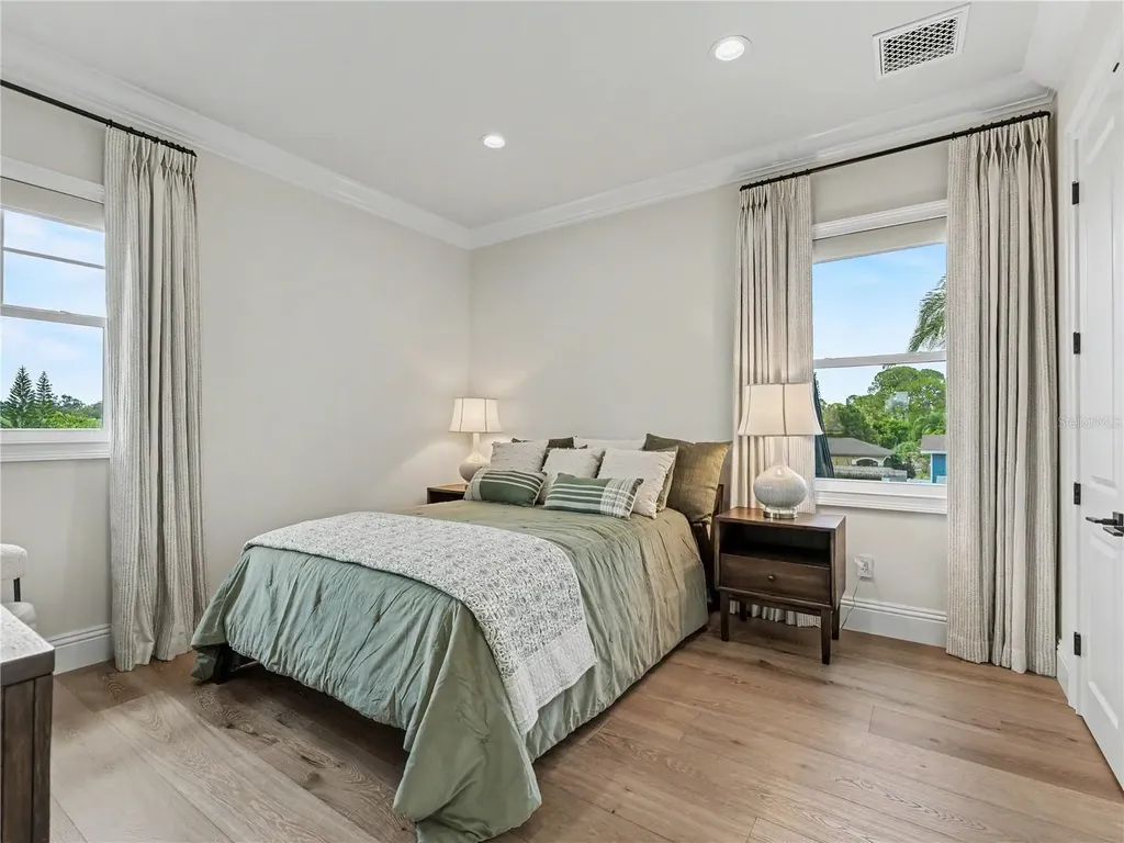 732 Shore Drive E Oldsmar FL 34677