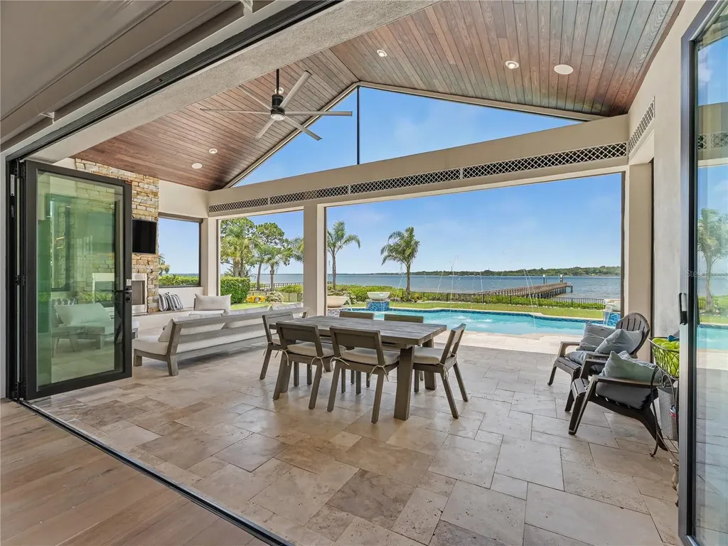 732 Shore Drive E Oldsmar FL 34677
