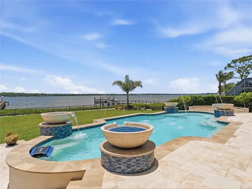 732 Shore Drive E Oldsmar FL 34677