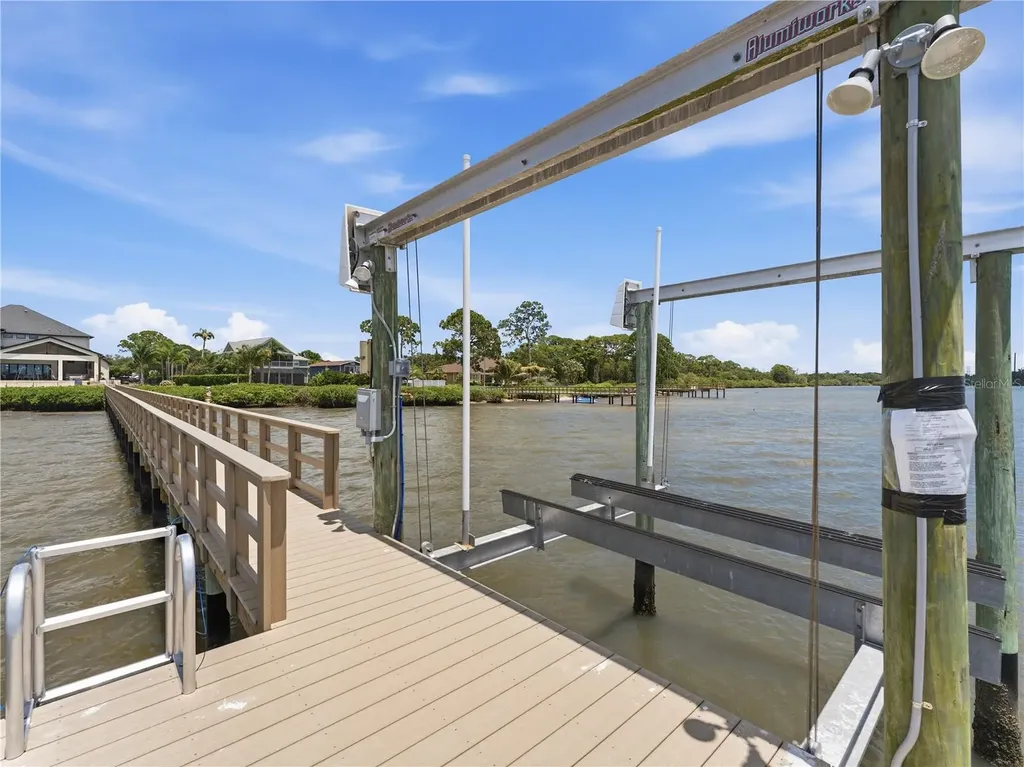 732 Shore Drive E Oldsmar FL 34677