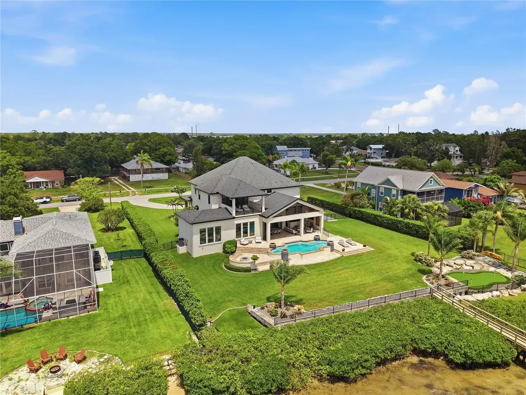 732 Shore Drive E Oldsmar FL 34677
