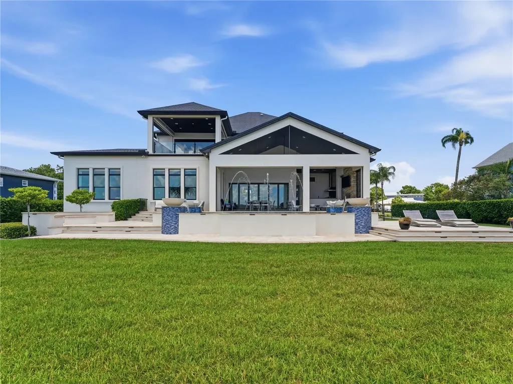 732 Shore Drive E Oldsmar FL 34677