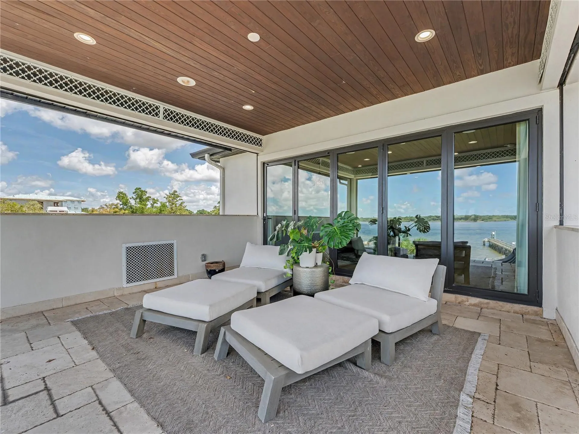 732 Shore Drive E Oldsmar FL 34677