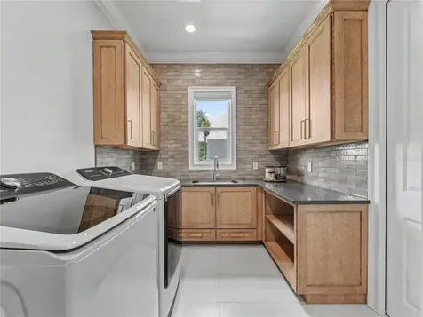 732 Shore Drive E Oldsmar FL 34677