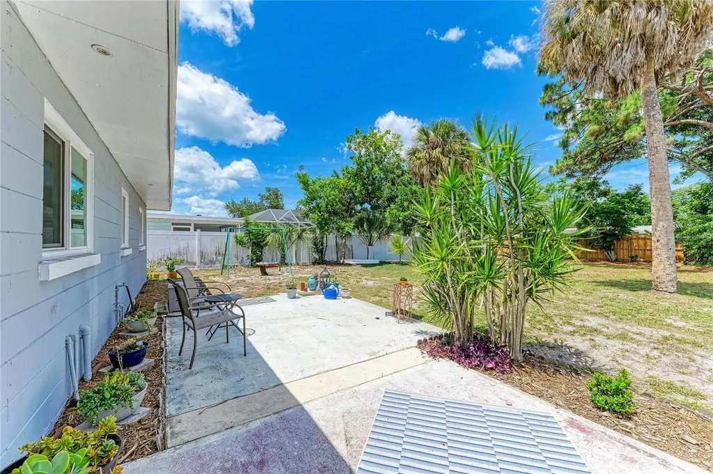 5510 21st Street Court W Bradenton FL 34207