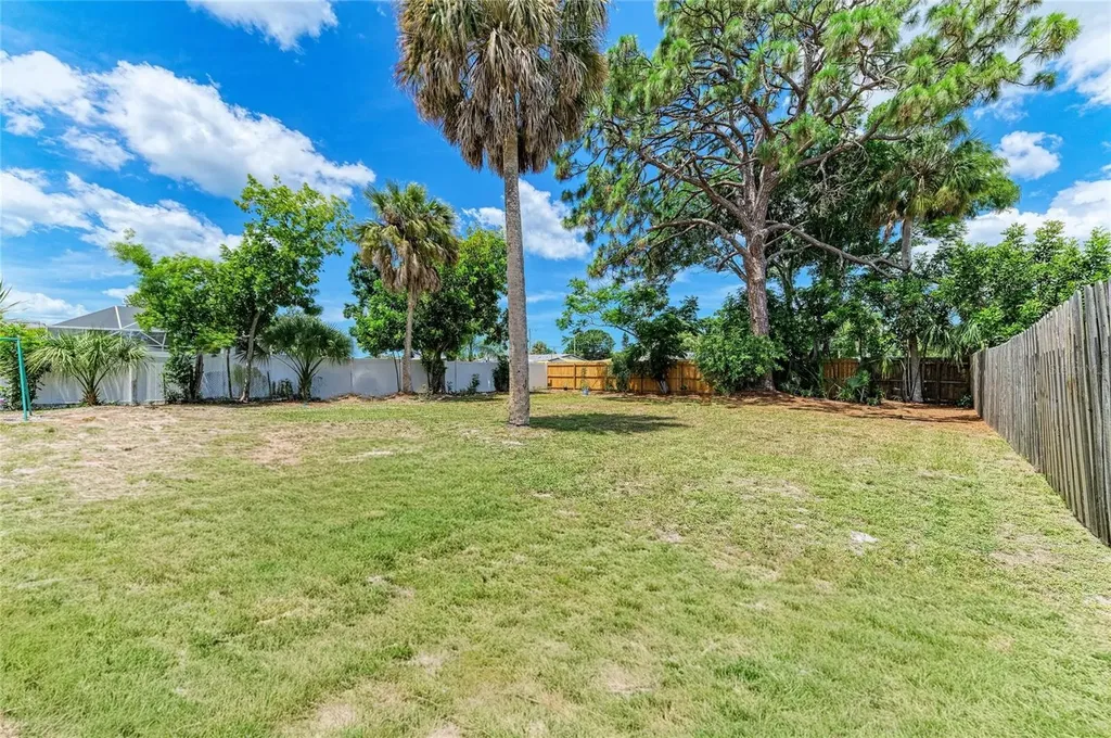 5510 21st Street Court W Bradenton FL 34207