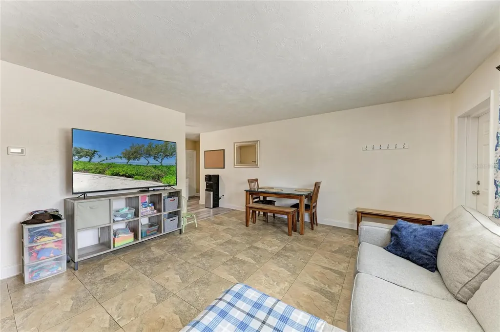 5510 21st Street Court W Bradenton FL 34207