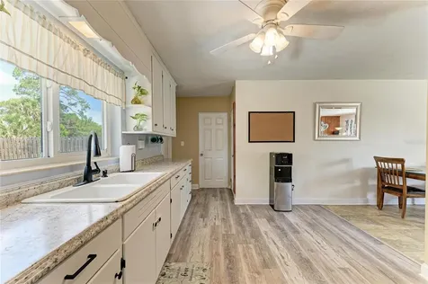 5510 21st Street Court W Bradenton FL 34207
