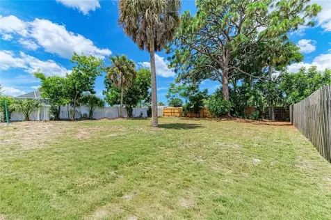 5510 21st Street Court W Bradenton FL 34207