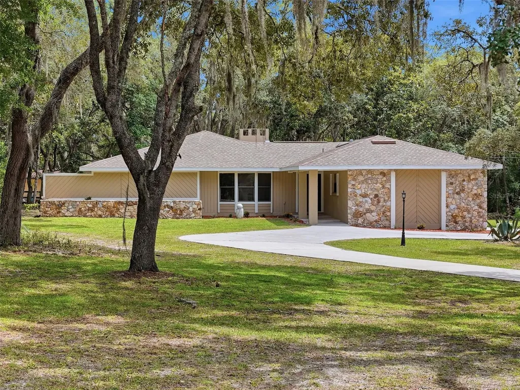 162 W Massachusetts Street Hernando FL 34442