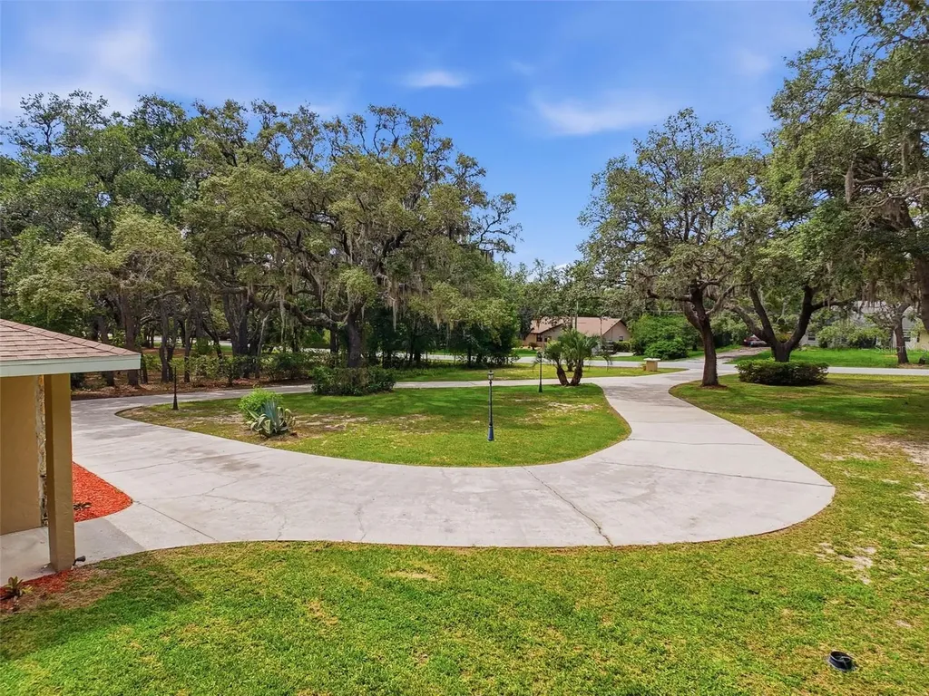 162 W Massachusetts Street Hernando FL 34442