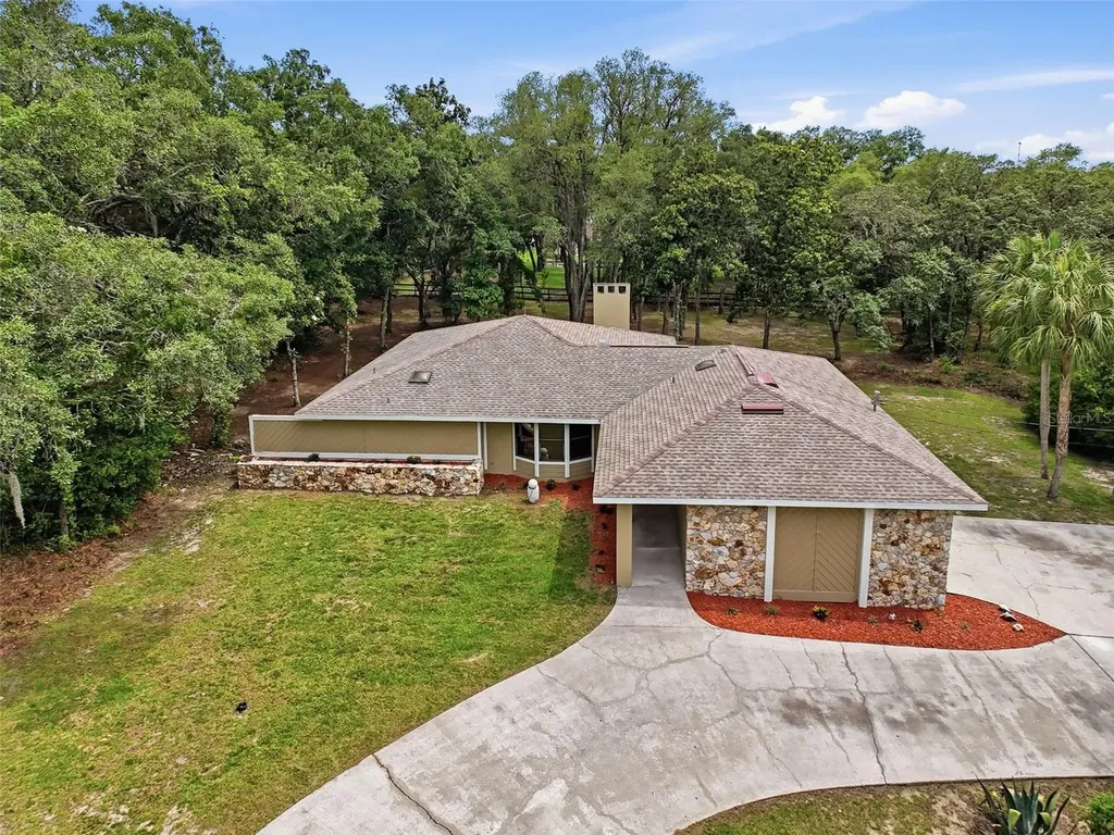 162 W Massachusetts Street Hernando FL 34442