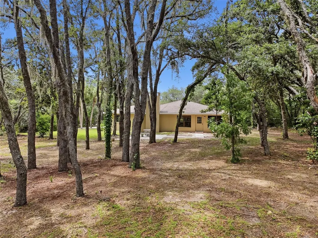 162 W Massachusetts Street Hernando FL 34442