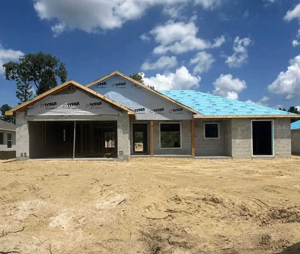 699 W Hallam Dunnellon FL 34434