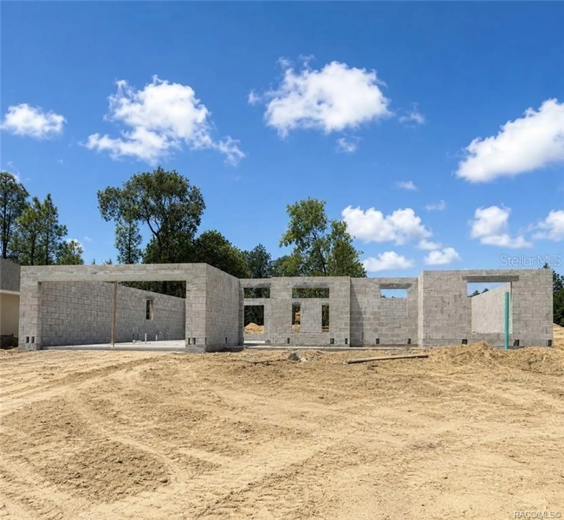 699 W Hallam Dunnellon FL 34434