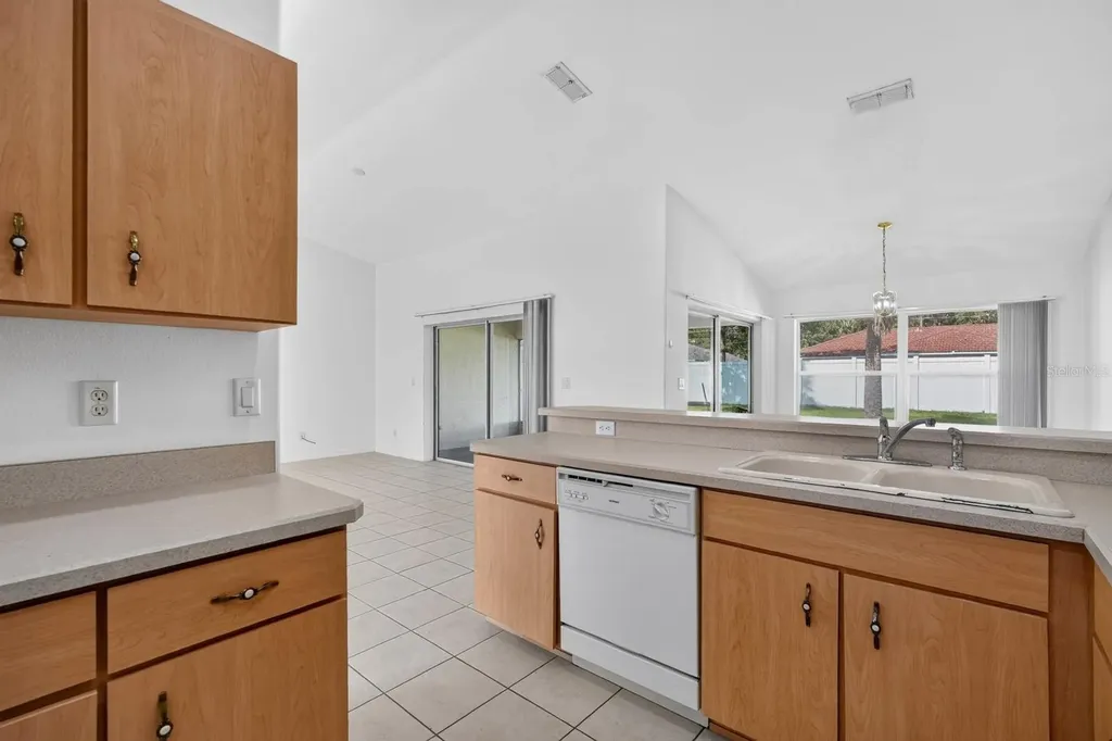 8 Pillory Lane Palm Coast FL 32164