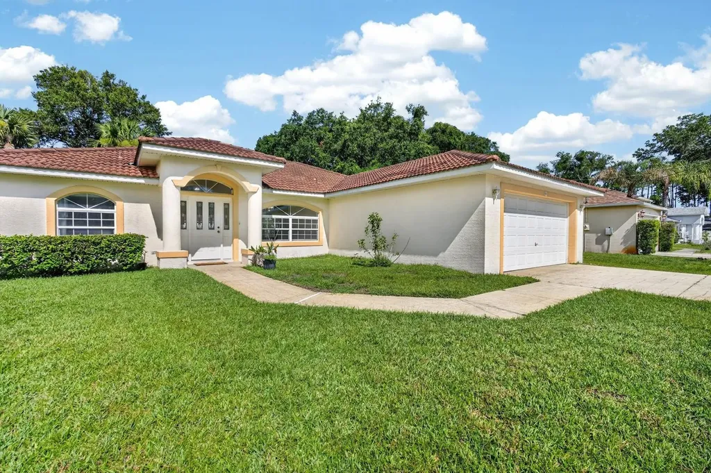 8 Pillory Lane Palm Coast FL 32164