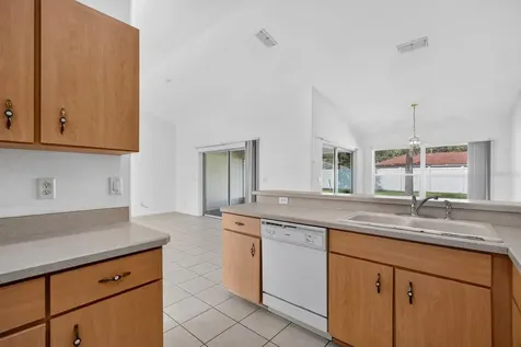 8 Pillory Lane Palm Coast FL 32164