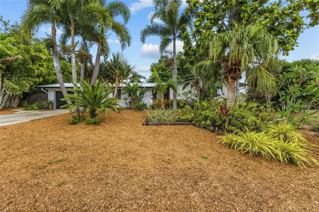 2605 Botany Avenue Sarasota FL 34239