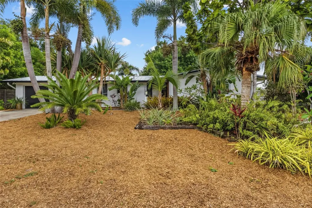 2605 Botany Avenue Sarasota FL 34239