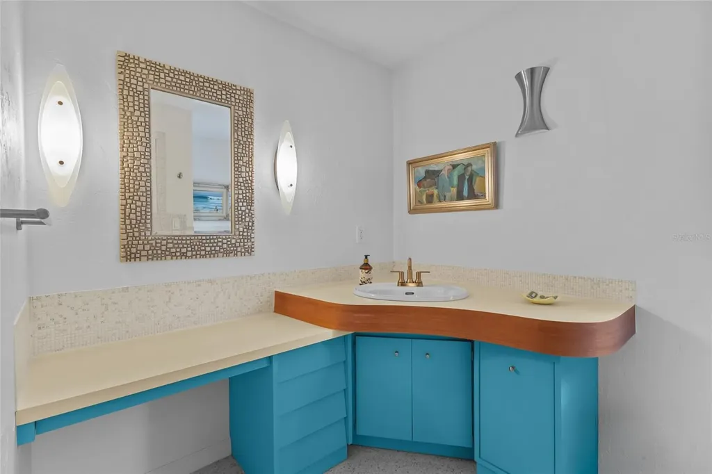 2605 Botany Avenue Sarasota FL 34239