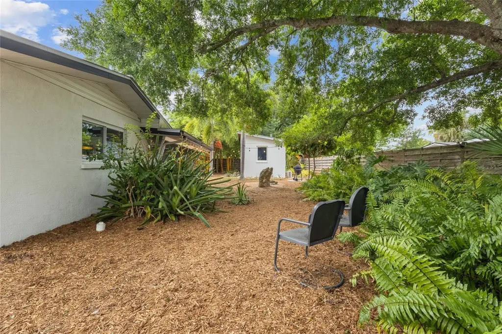 2605 Botany Avenue Sarasota FL 34239