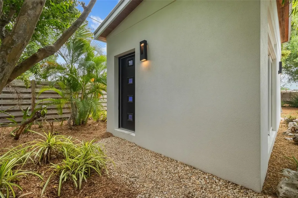2605 Botany Avenue Sarasota FL 34239