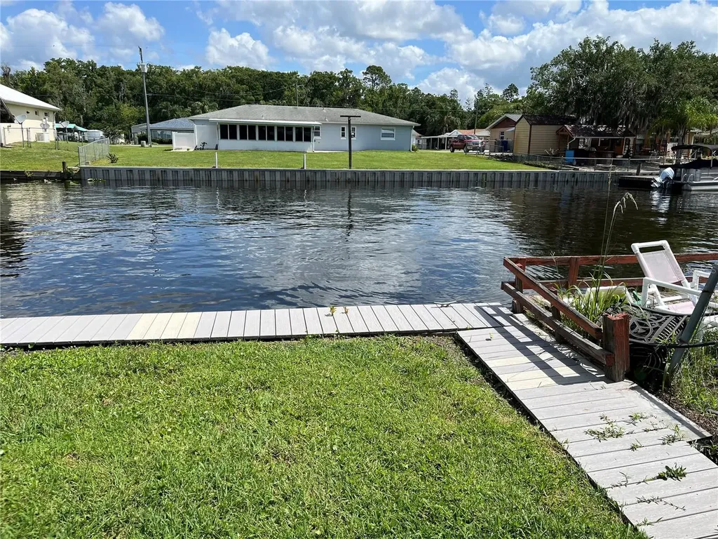 1610 Juno Trail Astor FL 32102